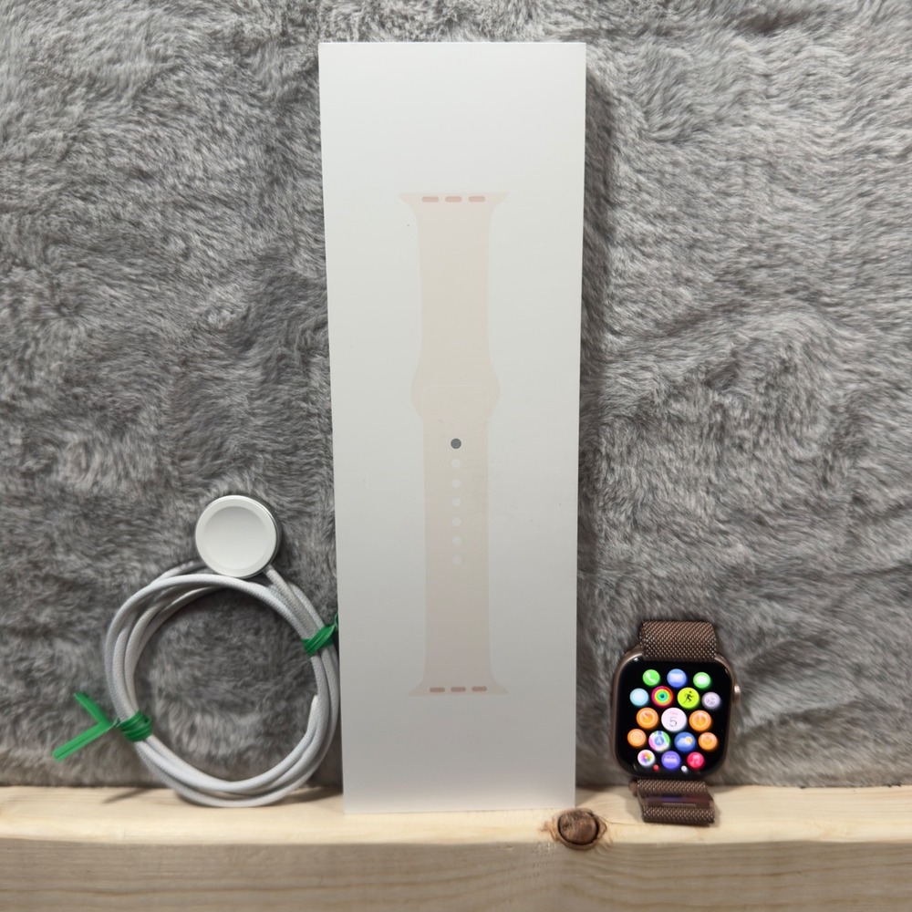 Apple Watch Series 10 46mm Rose Gold Aluminum GPS Milanese Loop 100%‎ Battery